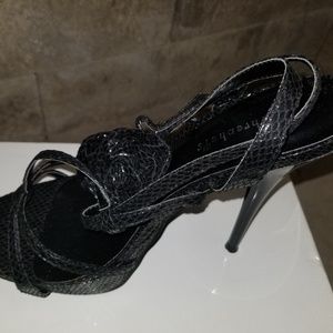 Fahrenheit Heels Size 8.5 - NWB